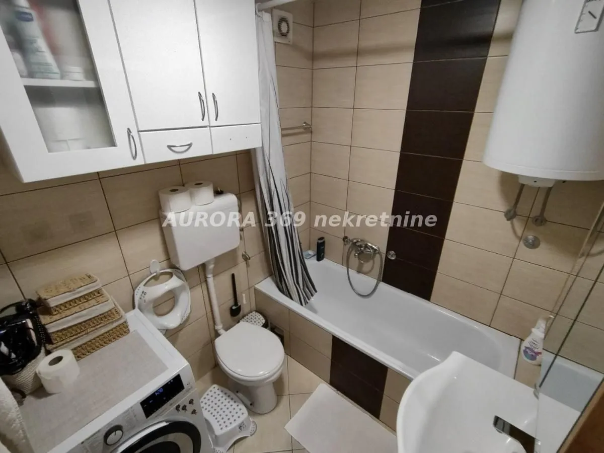 Prodaja, jednosoban stan, 42m², Grbavica, Novi Sad Sve Podlokacije