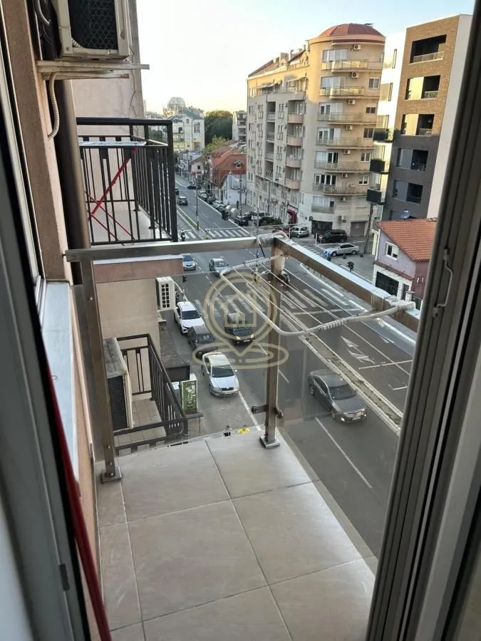 Izdavanje, dvosoban stan, 49m², Vukov Spomenik, Zvezdara Sve Podlokacije