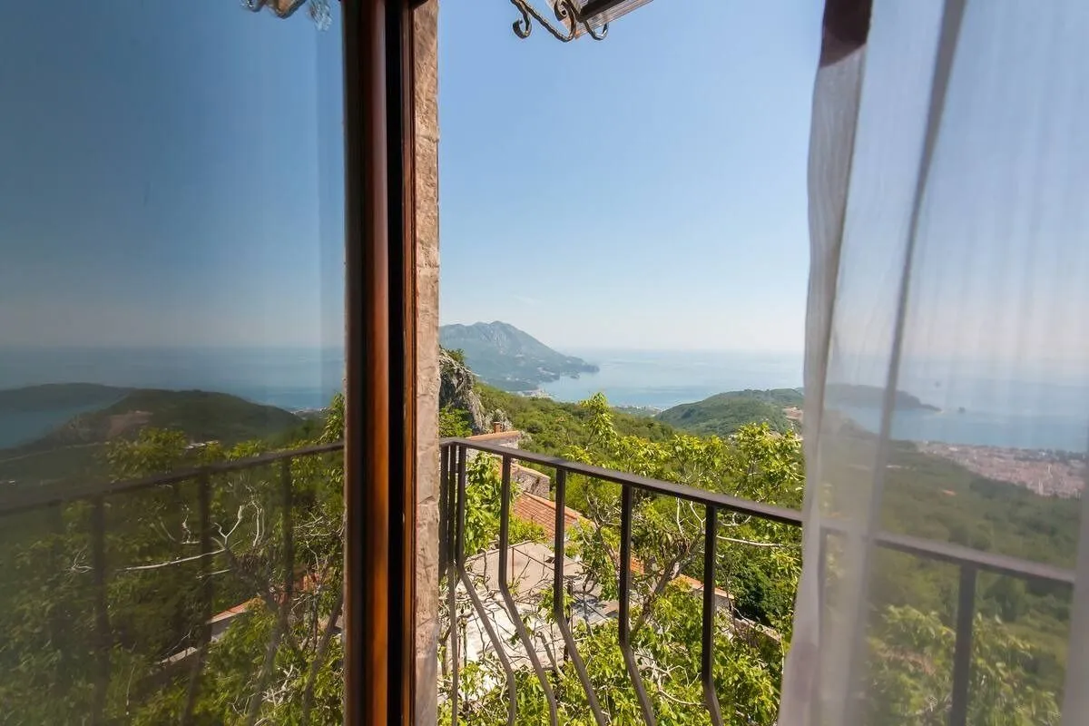 Rent, house, 110m², Lapčići, Budva