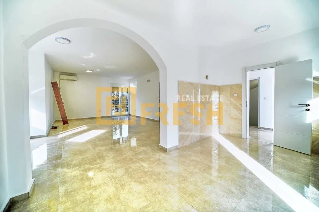 Rent, house, 400m², Stari Aerodrom, Podgorica