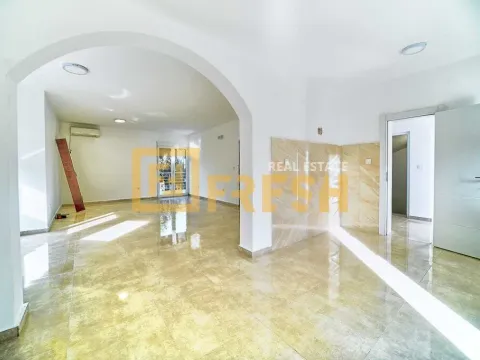 Izdavanje, kuća, 400m², Stari Aerodrom, Podgorica - image 2