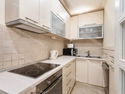 Sale, five bedroom apartment, 334m², Savina, Herceg Novi - image 9