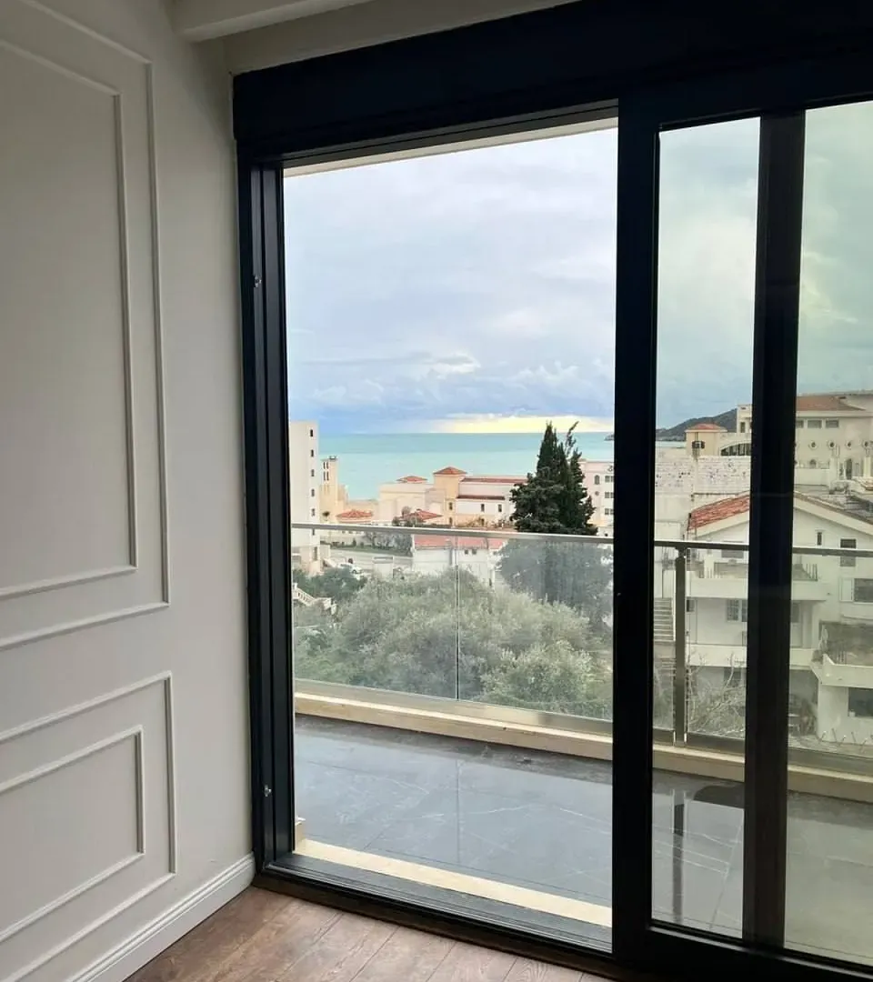 Prodaja, dvosoban stan, 82m², Bečići, Budva