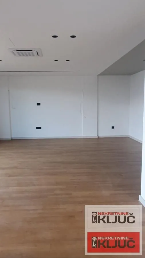 Prodaja, stan, 172m², Bulevar patrijarha Pavla, Novi Sad Sve Podlokacije