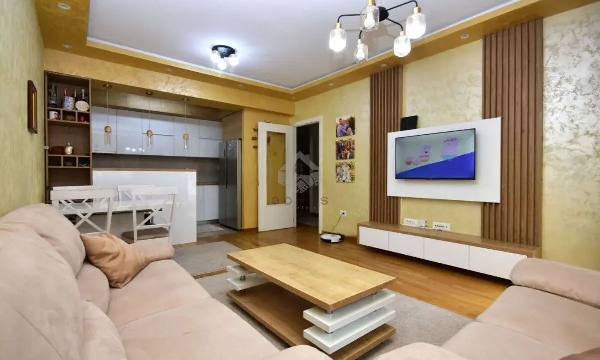 Izdavanje, dvosoban stan, 65m², City Kej, Podgorica