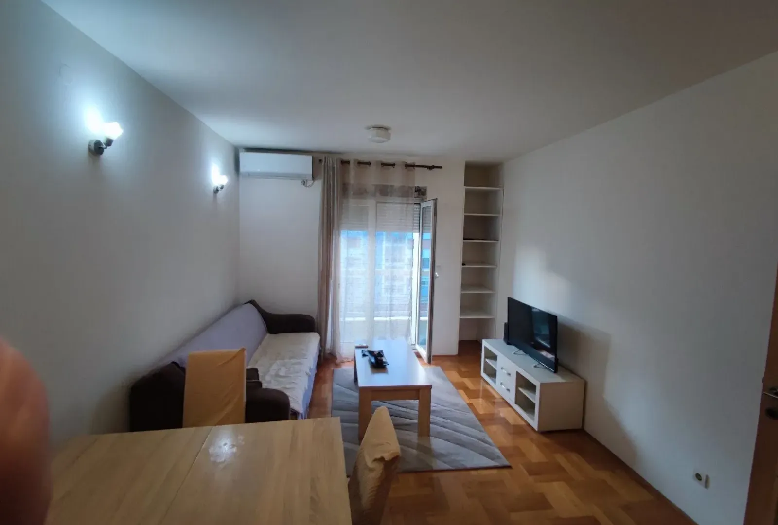 Rent, one bedroom apartment, 40m², Stari Aerodrom, Podgorica