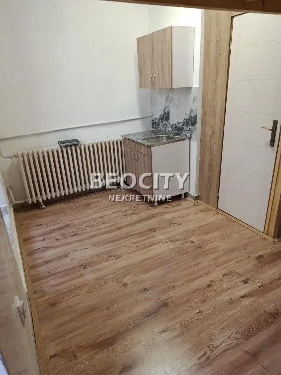 Prodaja, stan, 30m², Centar, Novi Sad
