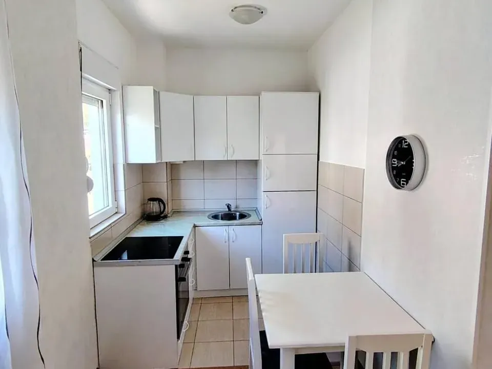 Rent, two bedroom apartment, 50m², Golubovina, Budva