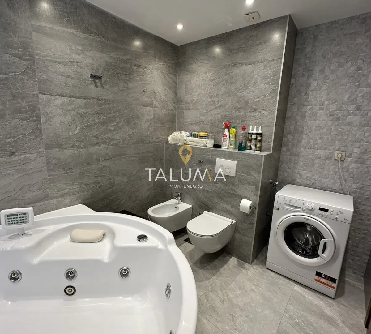 Rent, three bedroom apartment, 200m², Gorica C, Podgorica