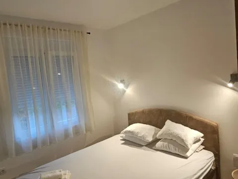 Izdavanje, jednosoban stan, 45m², Đenovići, Herceg Novi - image 4