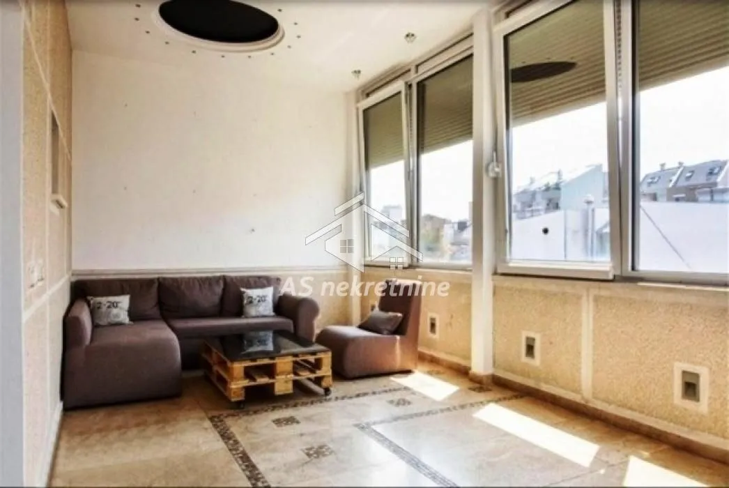 Rent, four bedroom apartment, 140m², Đeram Pijaca, Beograd