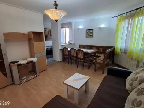 Stan in Zemun Centar