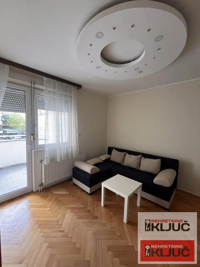 Izdavanje, dvosoban stan, 42m², Grbavica, Novi Sad Sve Podlokacije