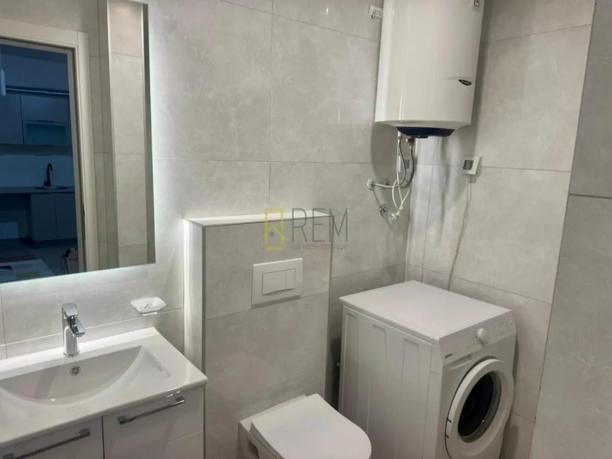 Izdavanje, jednosoban stan, 43m², Stari Aerodrom, Podgorica