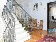 Izdavanje, kuća, 492m², Paraćin, Srbija - image 26