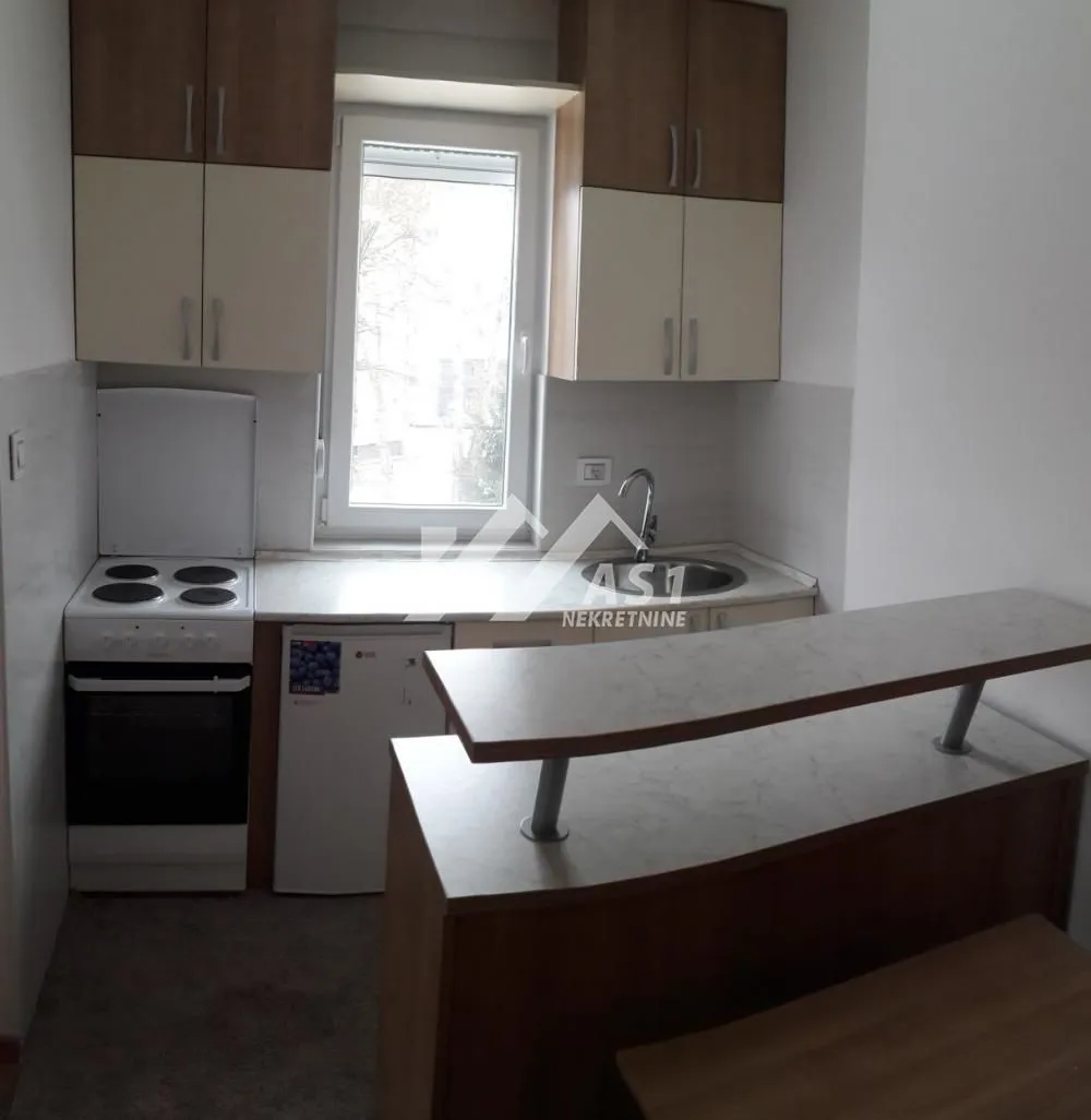 Izdavanje, jednosoban stan, 40m², Detelinara, Novi Sad Sve Podlokacije