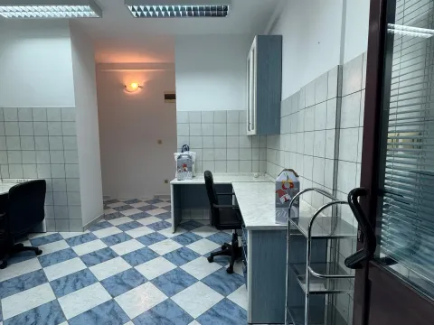 Rent, office space, 40m², Centar, Nikšić - image 9