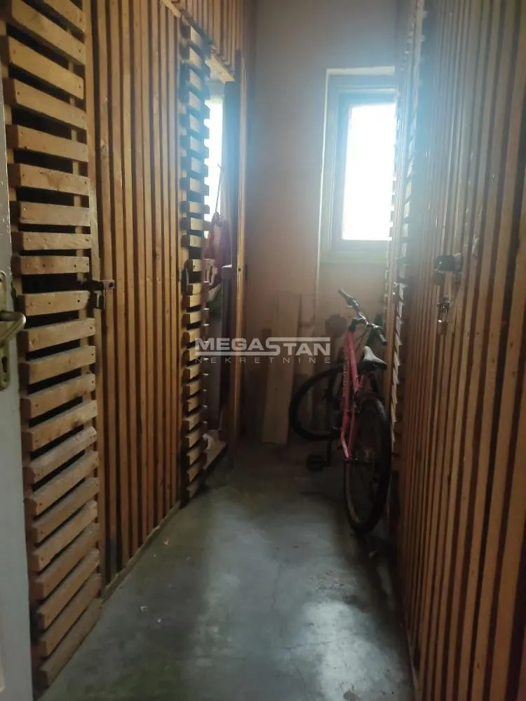 Rent, apartment, 18m², Kanarevo Brdo, Beograd