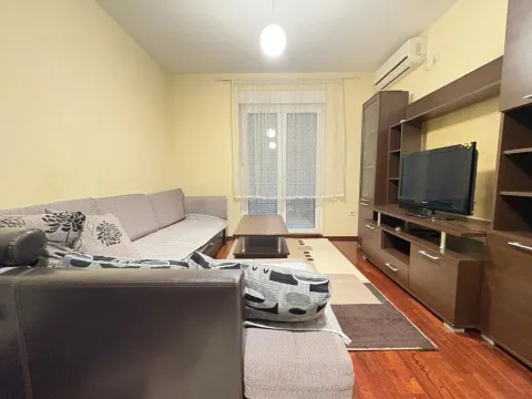 Rent, apartment, 40m², Stari Aerodrom, Podgorica - image 1