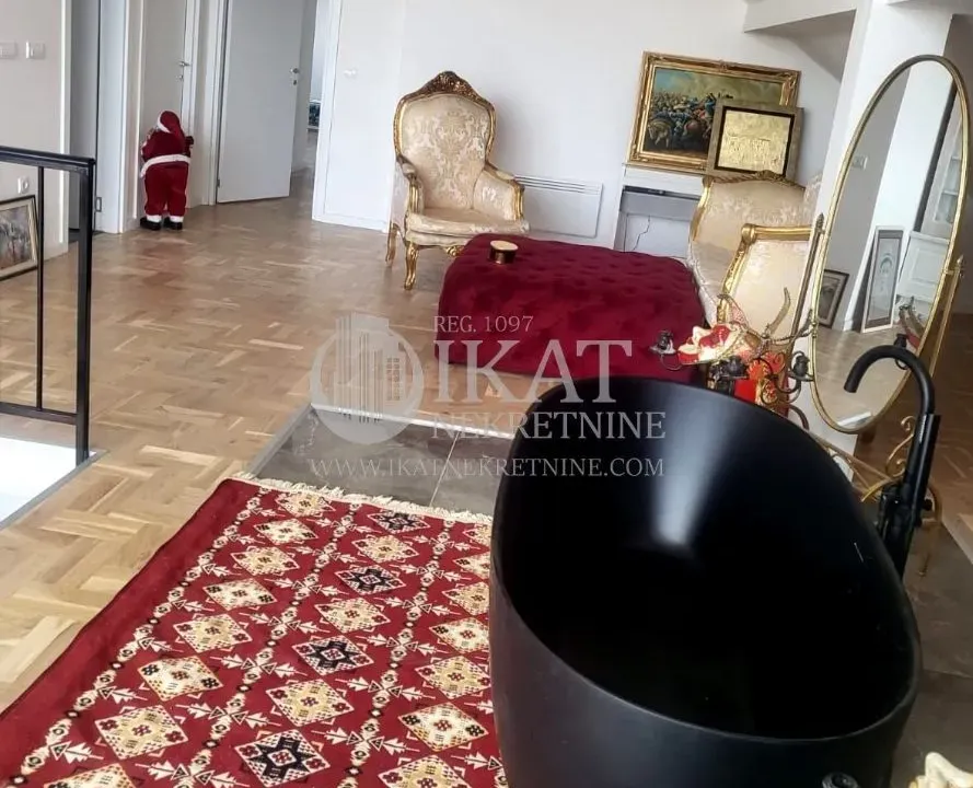 Prodaja, četvorosoban stan, 160m², Voždovac Sve Podlokacije, Beograd