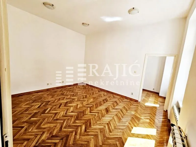 Rent, apartment, 150m², Stari Grad, Beograd