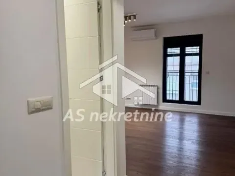 Izdavanje, trosoban stan, 113m², Čubura, Beograd - image 19