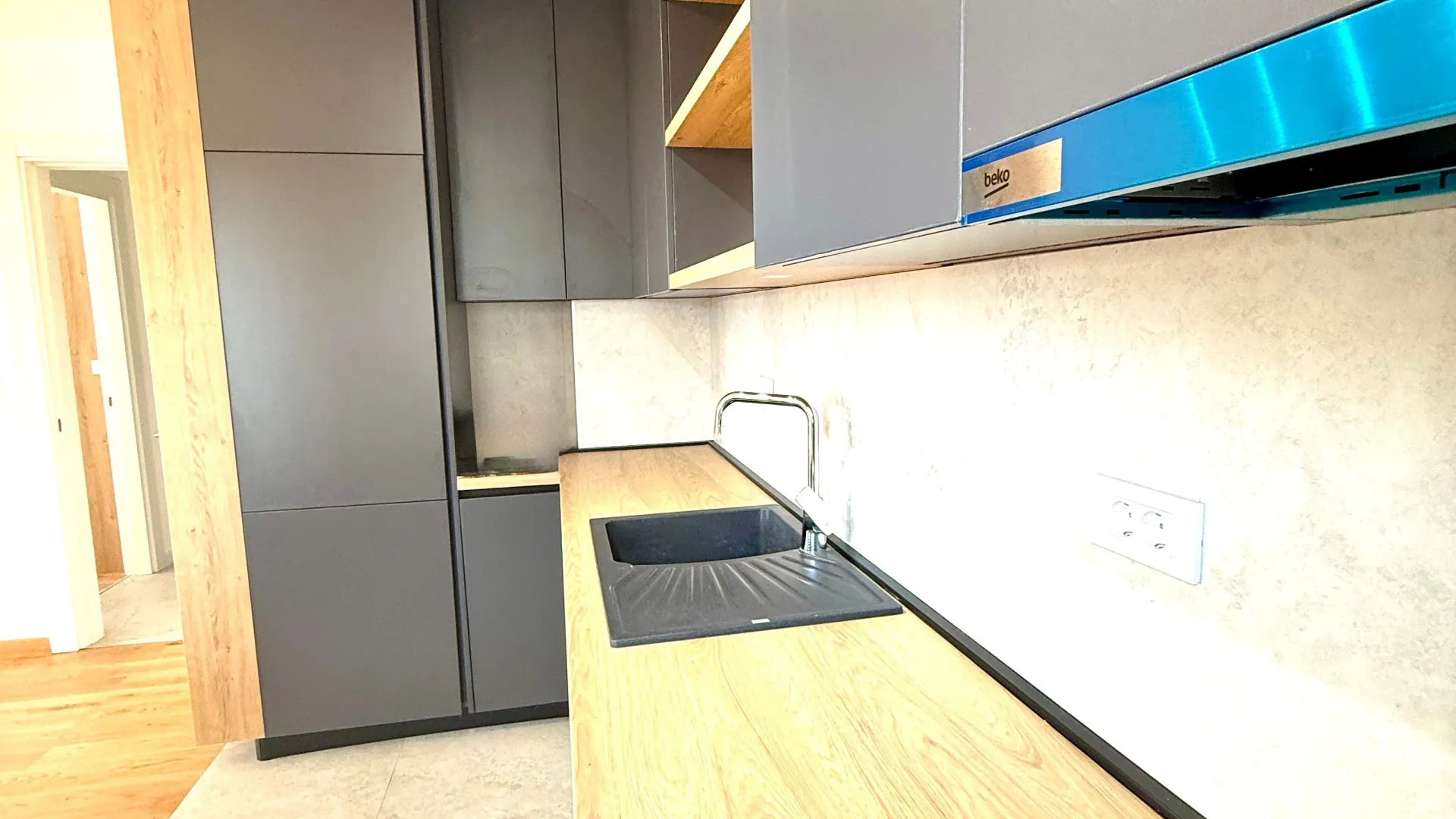 Prodaja, jednosoban stan, 56m², Tološi, Podgorica