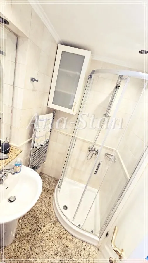 Rent, house, 290m², Voždovac Sve Podlokacije, Beograd