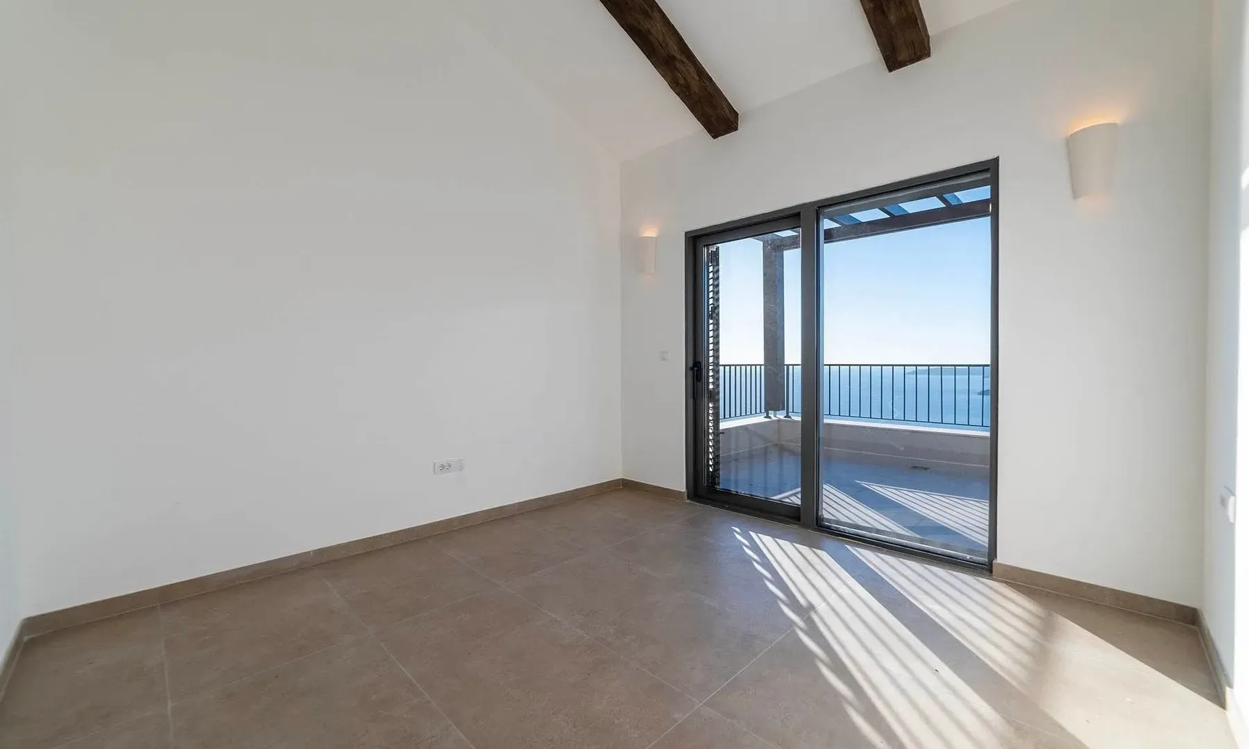 Sale, house, 420m², Blizikuće, Budva