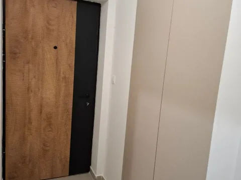 Rent, one bedroom apartment, 47m², Pobrežje, Podgorica - image 11