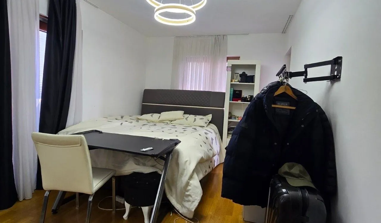 Prodaja, trosoban stan, 120m², Tološka šuma, Podgorica
