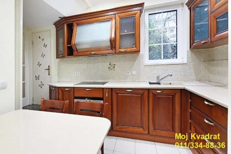 Izdavanje, kuća, 375m², Senjak, Beograd