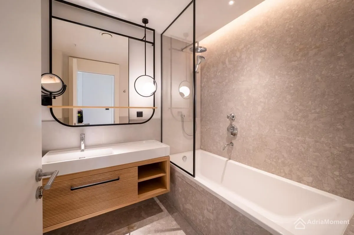Prodaja, dvosoban stan, 91m², Porto Montenegro, Tivat