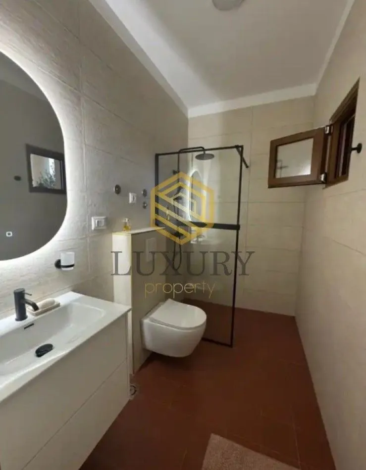 Rent, house, 256m², Masline, Podgorica