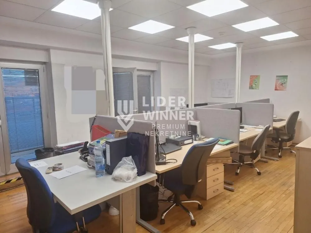 Izdavanje, poslovni prostor, 400m², Stari Grad, Beograd