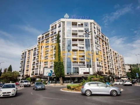 Izdavanje, trosoban stan, 110m², Preko Morače, Podgorica