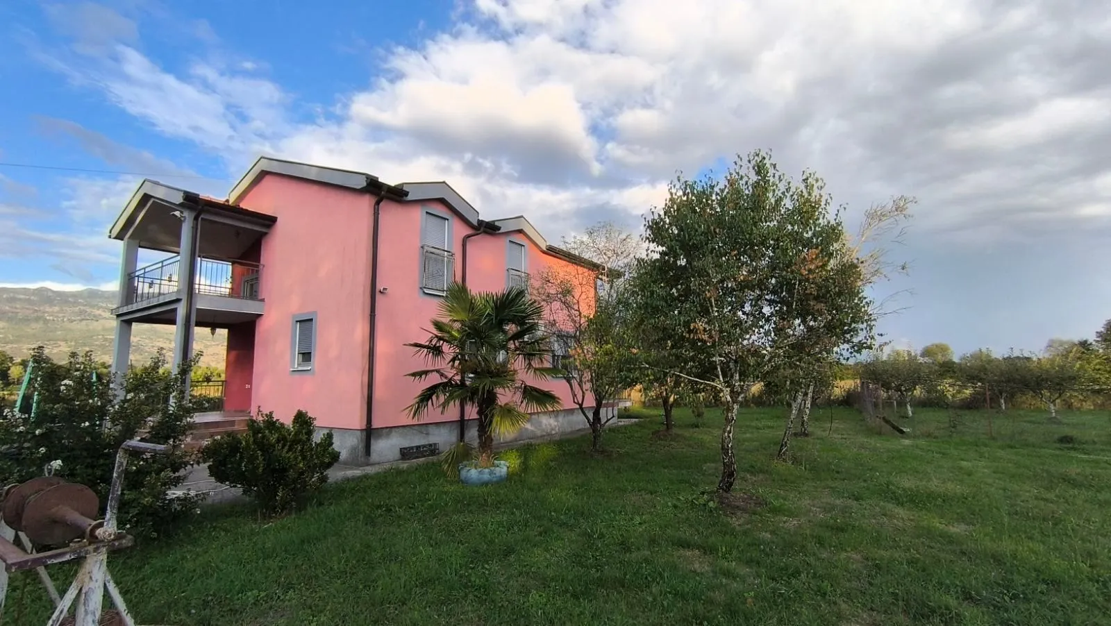 Prodaja, kuća, 240m², Danilovgrad, Crna Gora