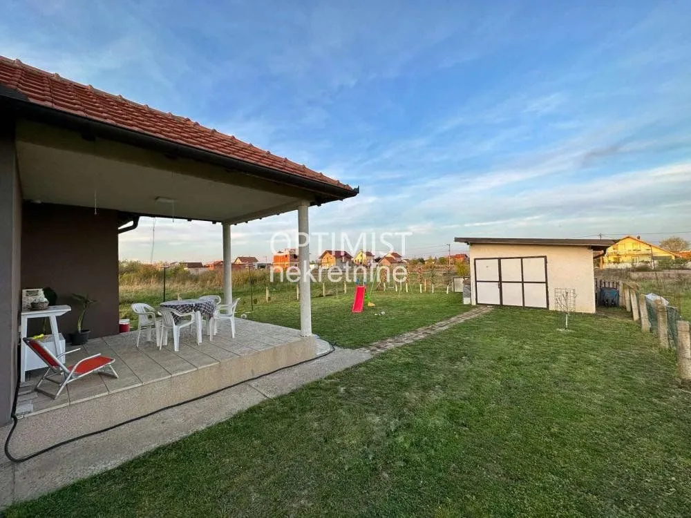 Prodaja, kuća, 110m², Zemun Ugrinovci, Zemun Sve Podlokacije