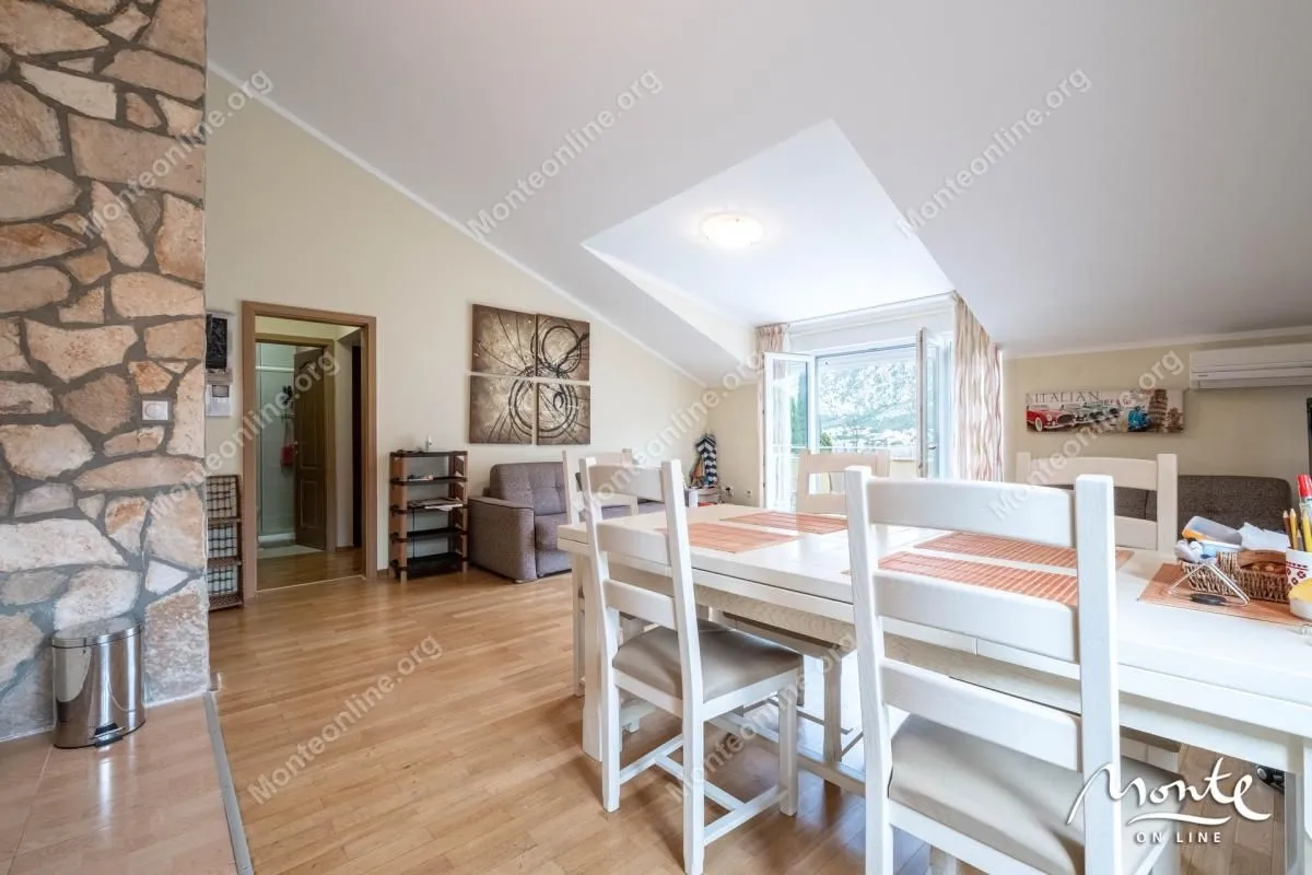 Prodaja, dvosoban stan, 83m², Prčanj, Kotor