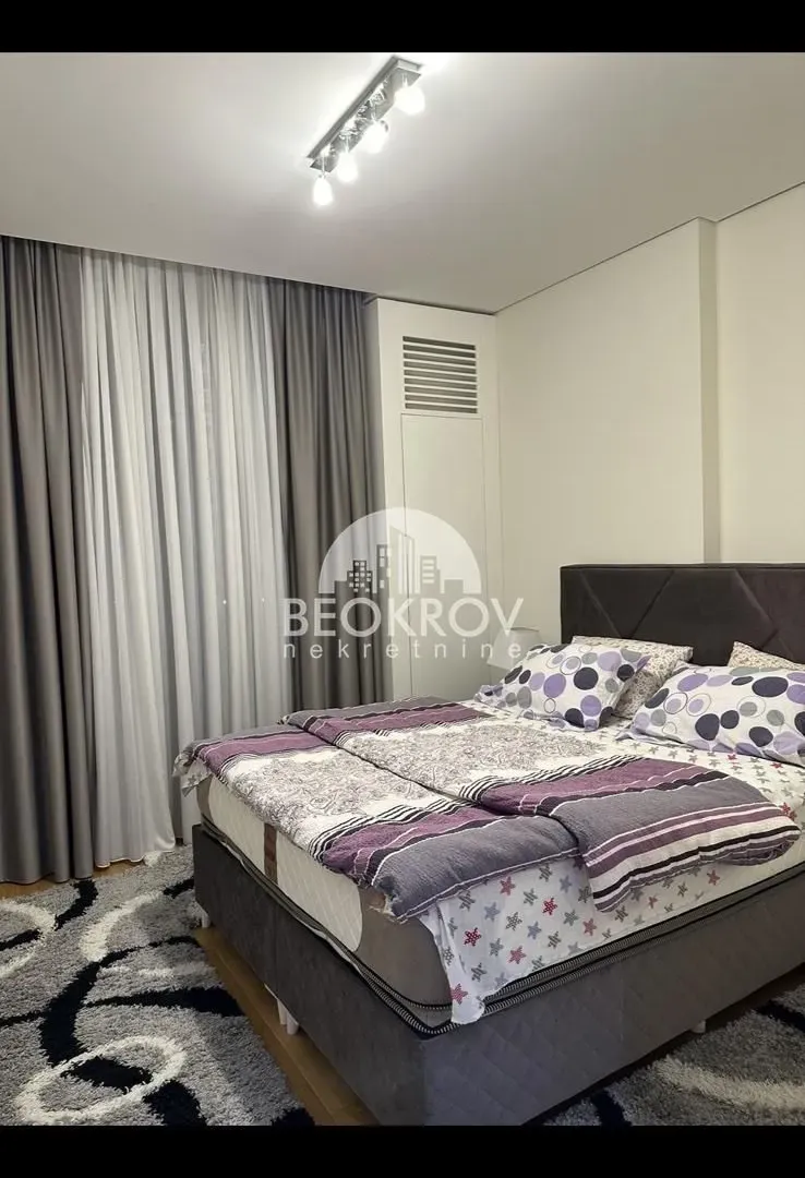 Izdavanje, dvosoban stan, 62m², Savski Venac, Beograd