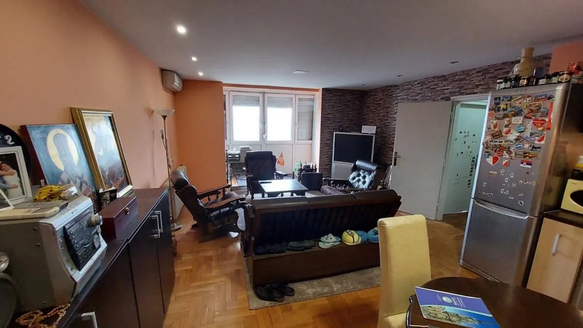 Rent, three bedroom apartment, 64m², Bulevar Oslobodjenja, Novi Sad Sve Podlokacije