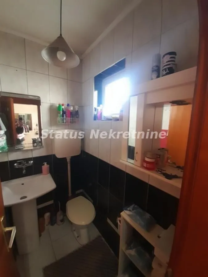 Prodaja, kuća, 166m², Futog, Novi Sad Sve Podlokacije