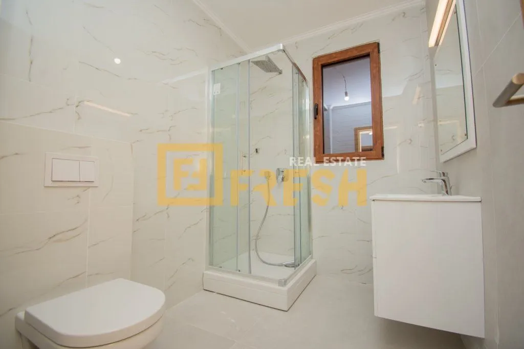 Rent, four bedroom apartment, 150m², Centar, Podgorica