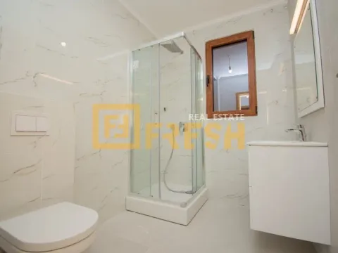 Izdavanje, četvorosoban stan, 150m², Centar, Podgorica - image 23