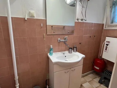 Izdavanje, trosoban stan, 120m², Centar, Podgorica - image 6