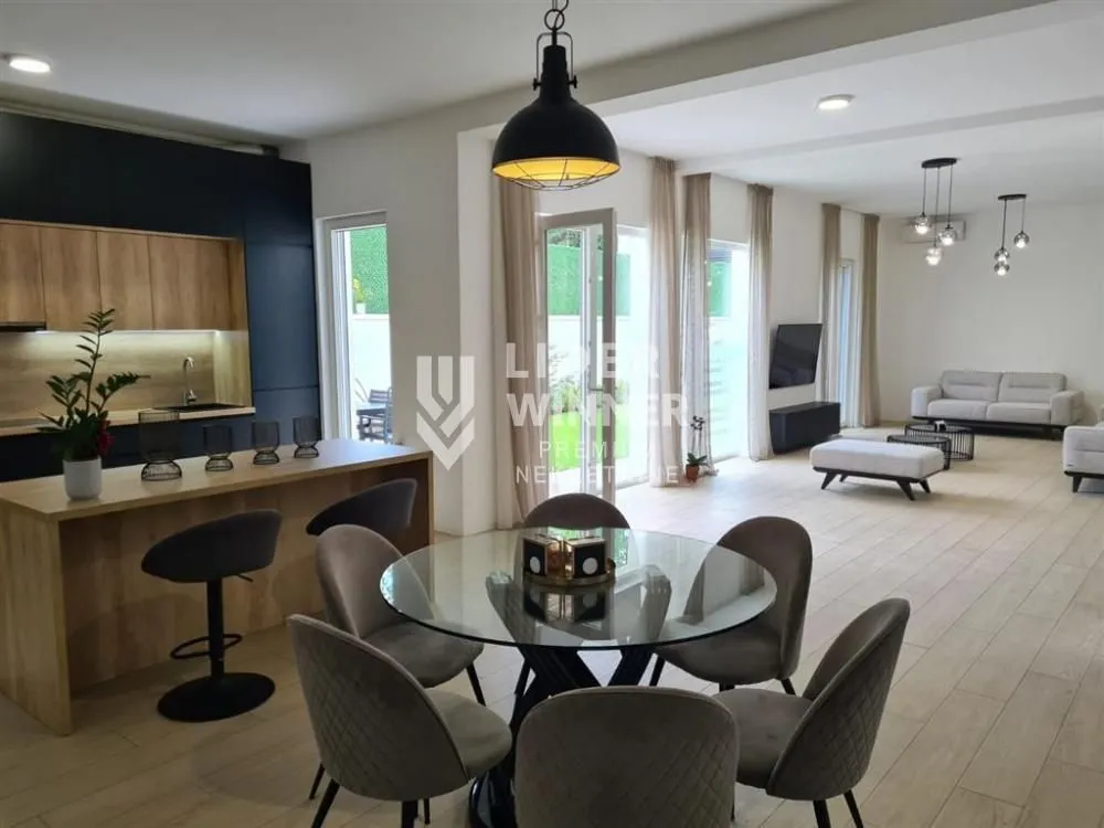 Prodaja, četvorosoban stan, 180m², Savski Venac, Beograd