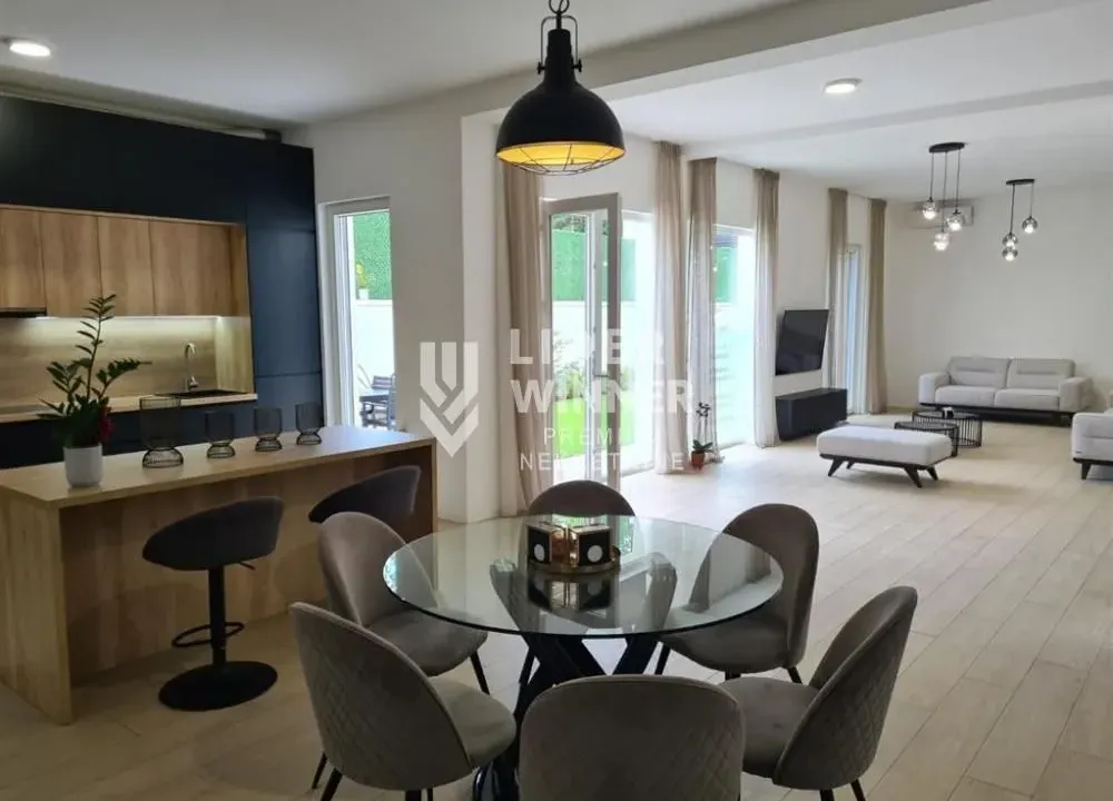 Prodaja, četvorosoban stan, 180m², Savski Venac, Beograd