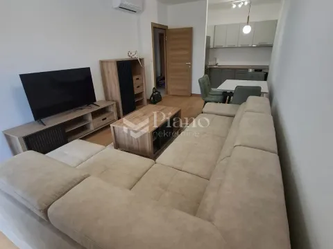 Izdavanje, jednosoban stan, 45m², City Kvart, Podgorica - image 2