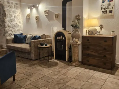 Prodaja, kuća, 240m², Risan, Kotor - image 12