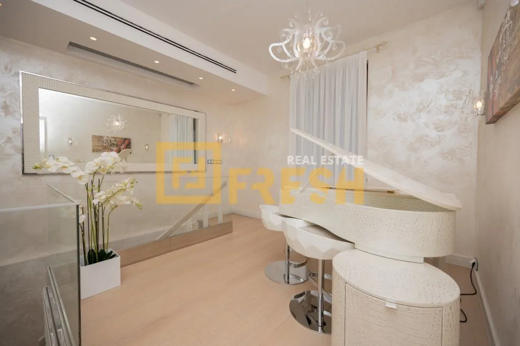 Prodaja, kuća, 300m², Tivat, Crna Gora